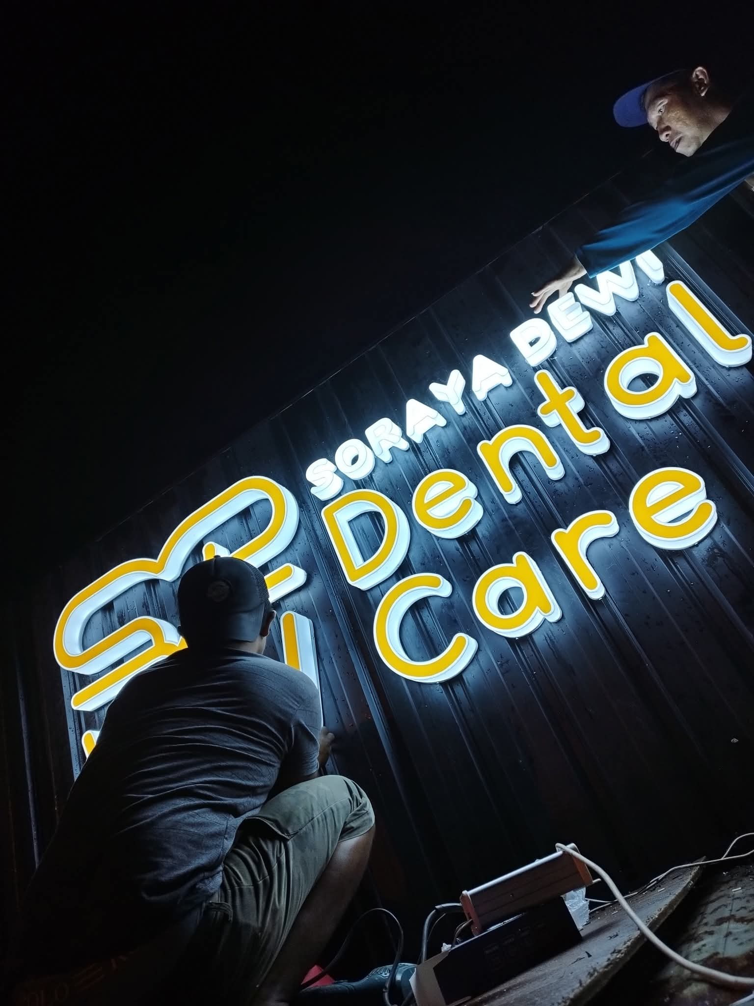 Contoh Huruf Timbul 1