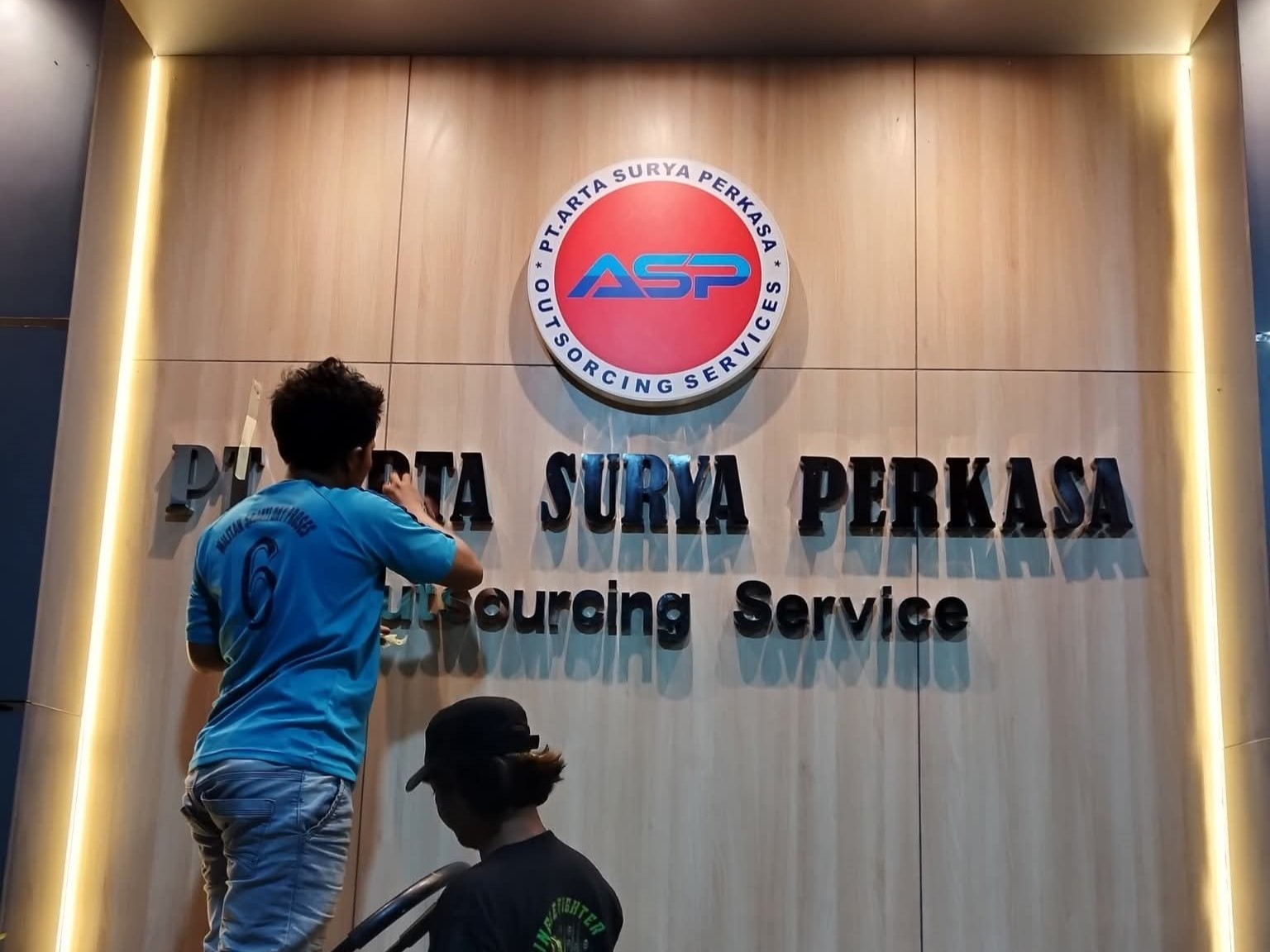 Contoh Neonbox 1